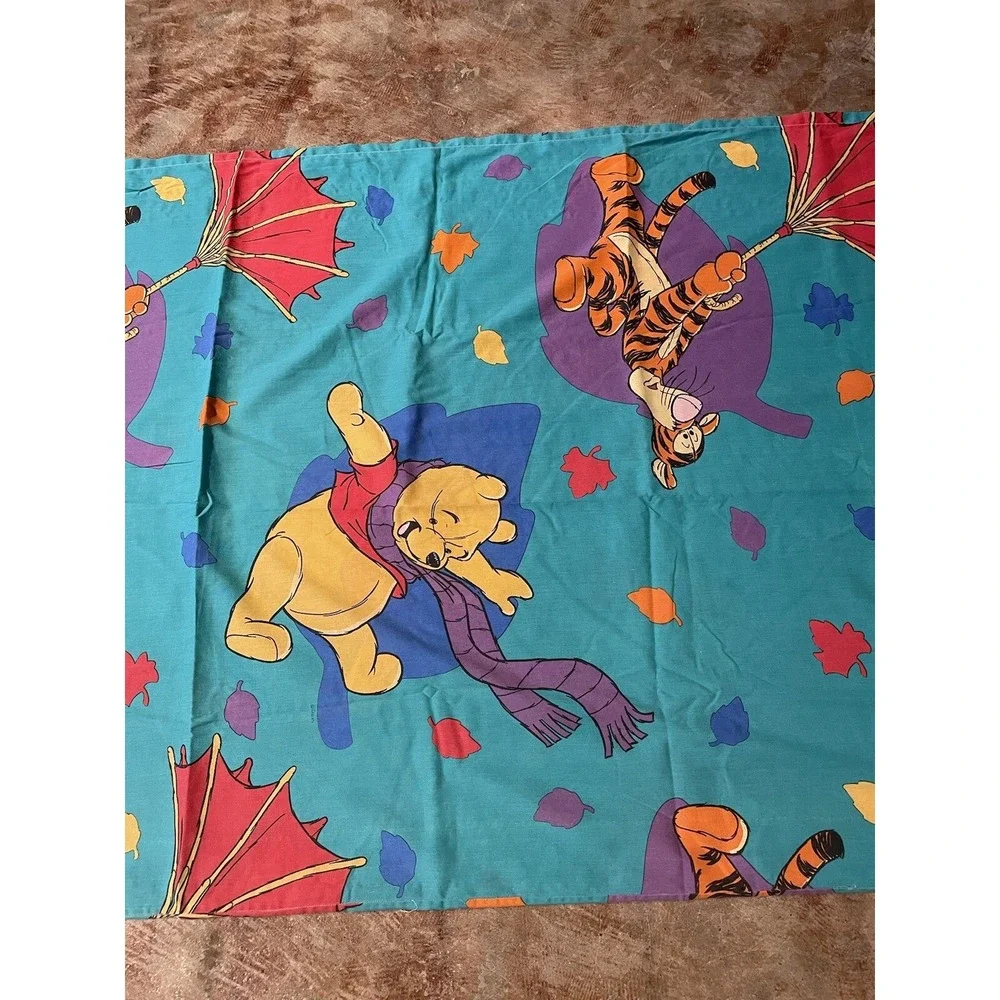 Vintage Disney Winnie the Pooh Bed Sheet Piglet Honey 32W x 83L‎